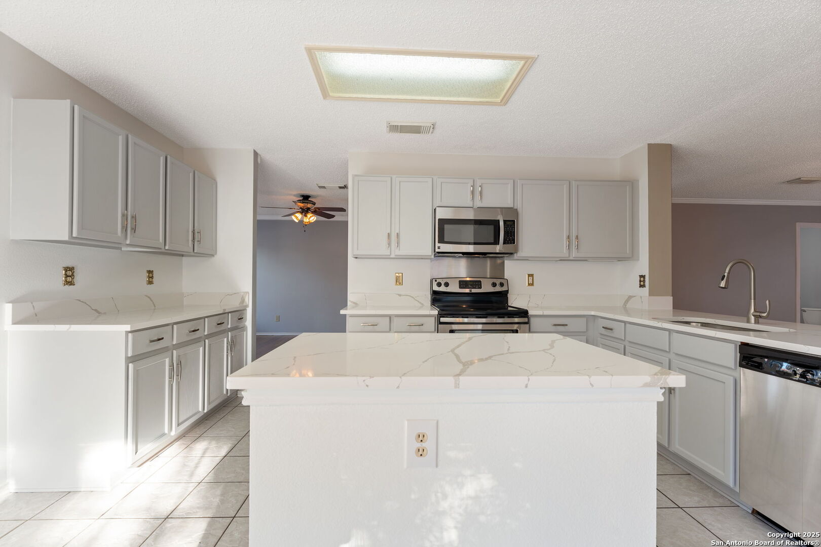 1613 Willow Top Dr
