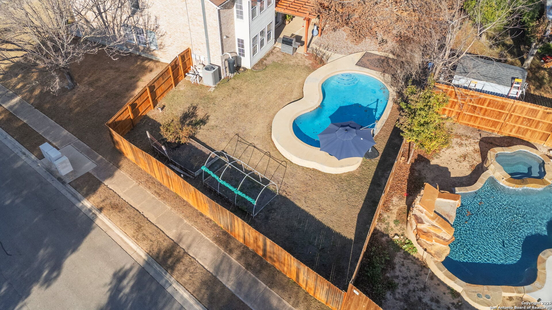 1613 Willow Top Dr