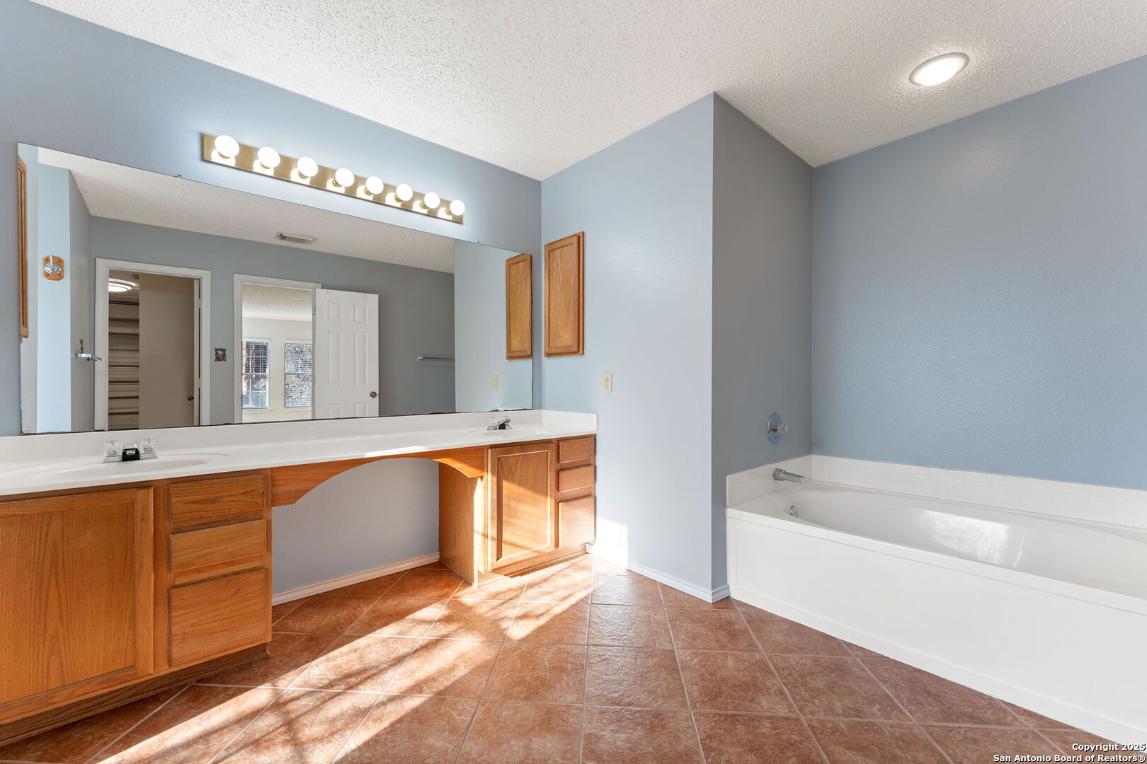 1613 Willow Top Dr