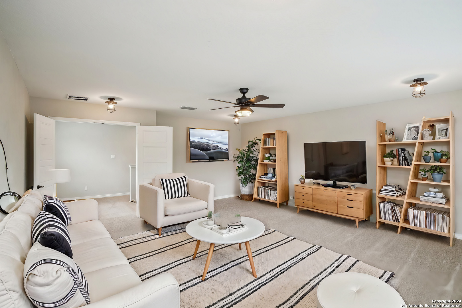 4602 SEBASTIAN OAK