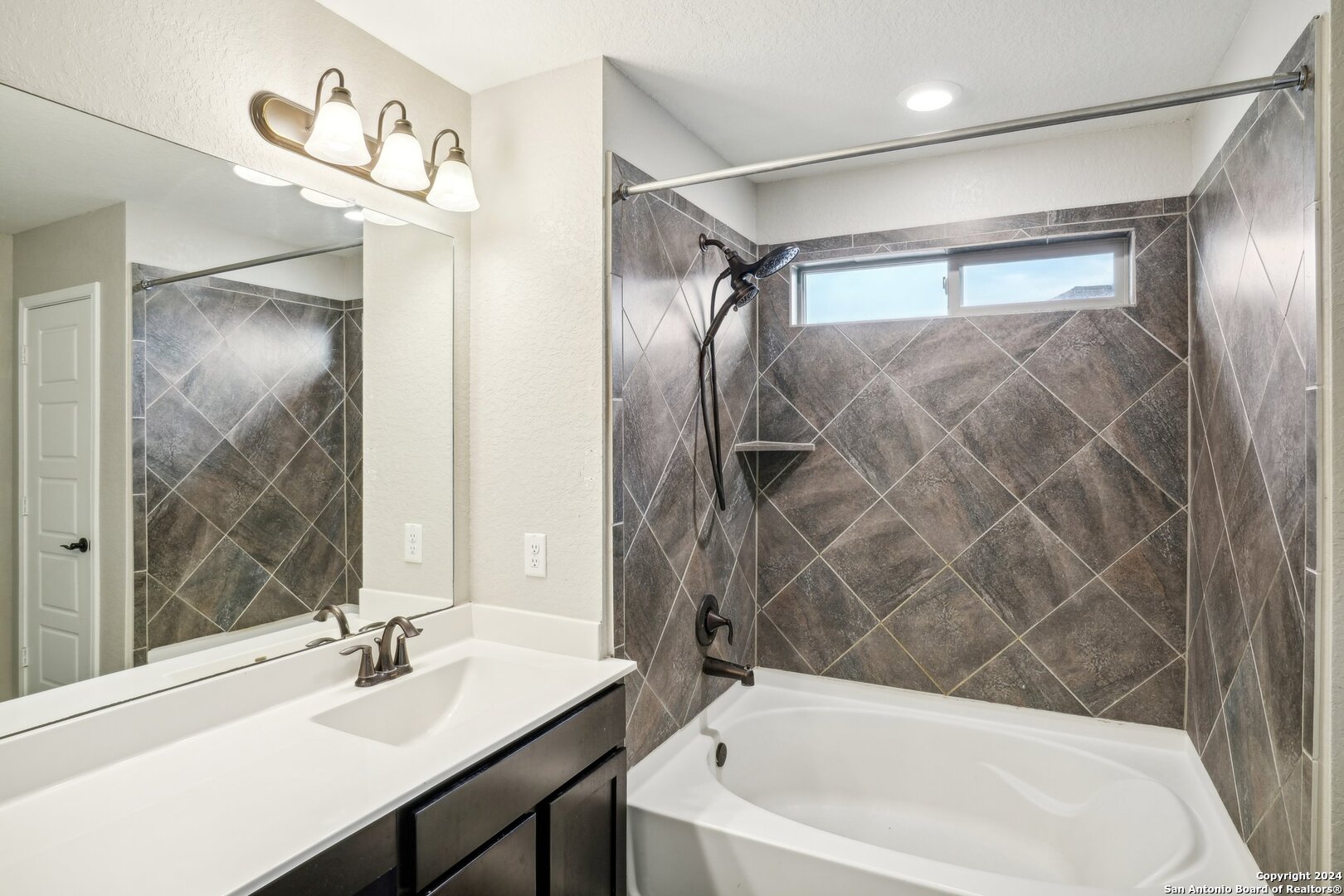 4602 SEBASTIAN OAK