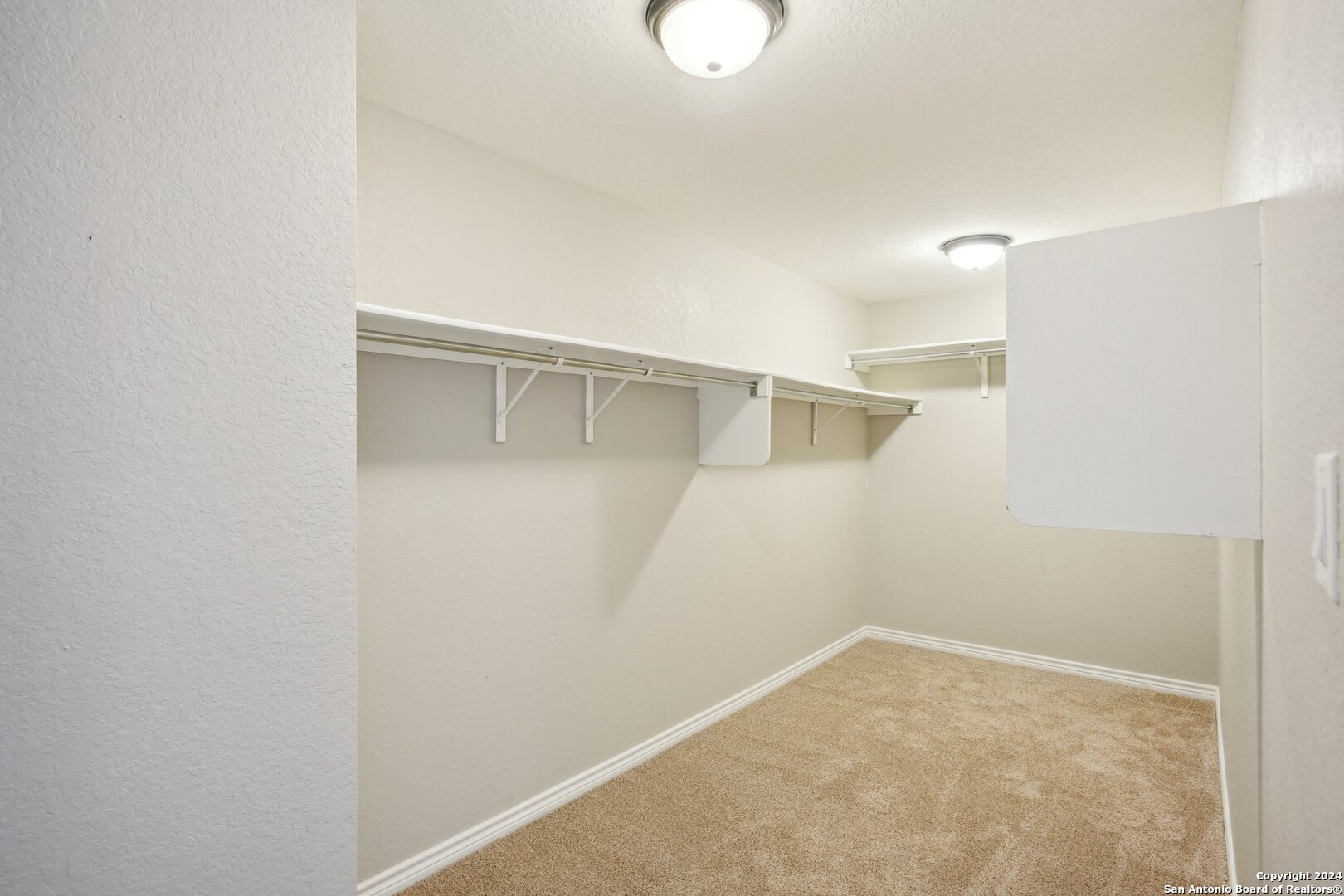 4602 SEBASTIAN OAK