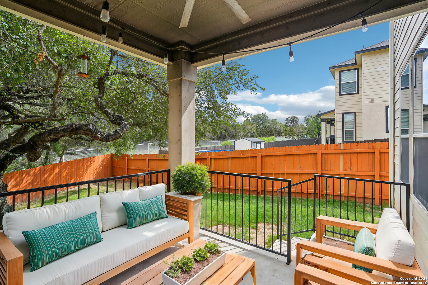 4602 SEBASTIAN OAK