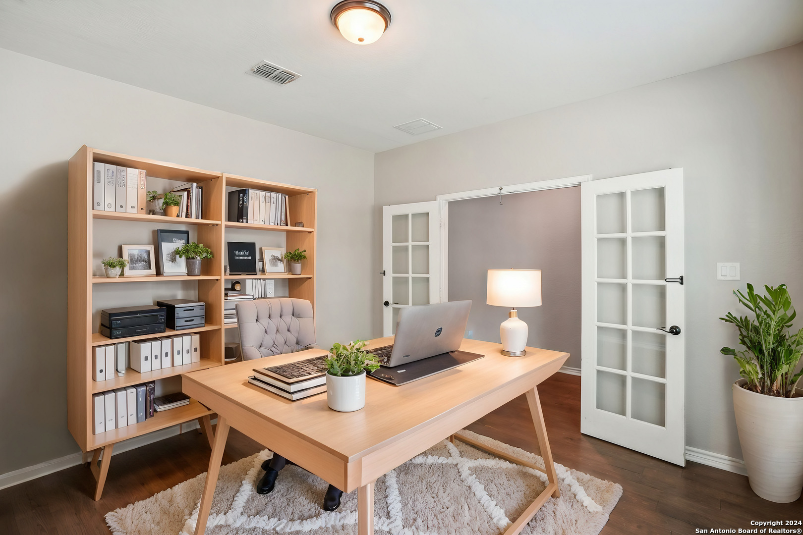 4602 SEBASTIAN OAK