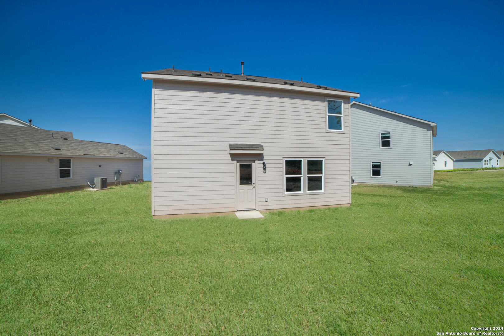 1650 Knoll Ridge