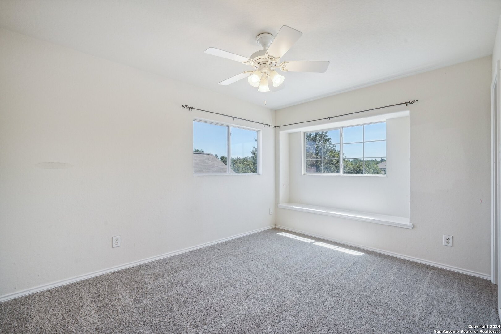 8803 LAGUNA RIO