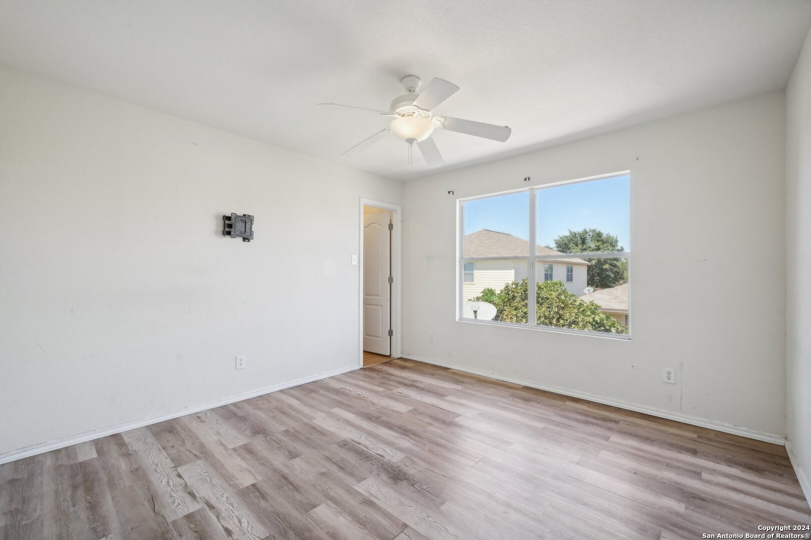 8803 LAGUNA RIO