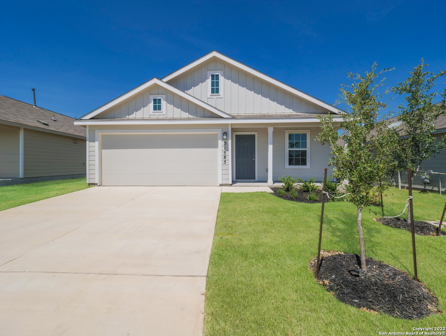 2517 Lake Hills
