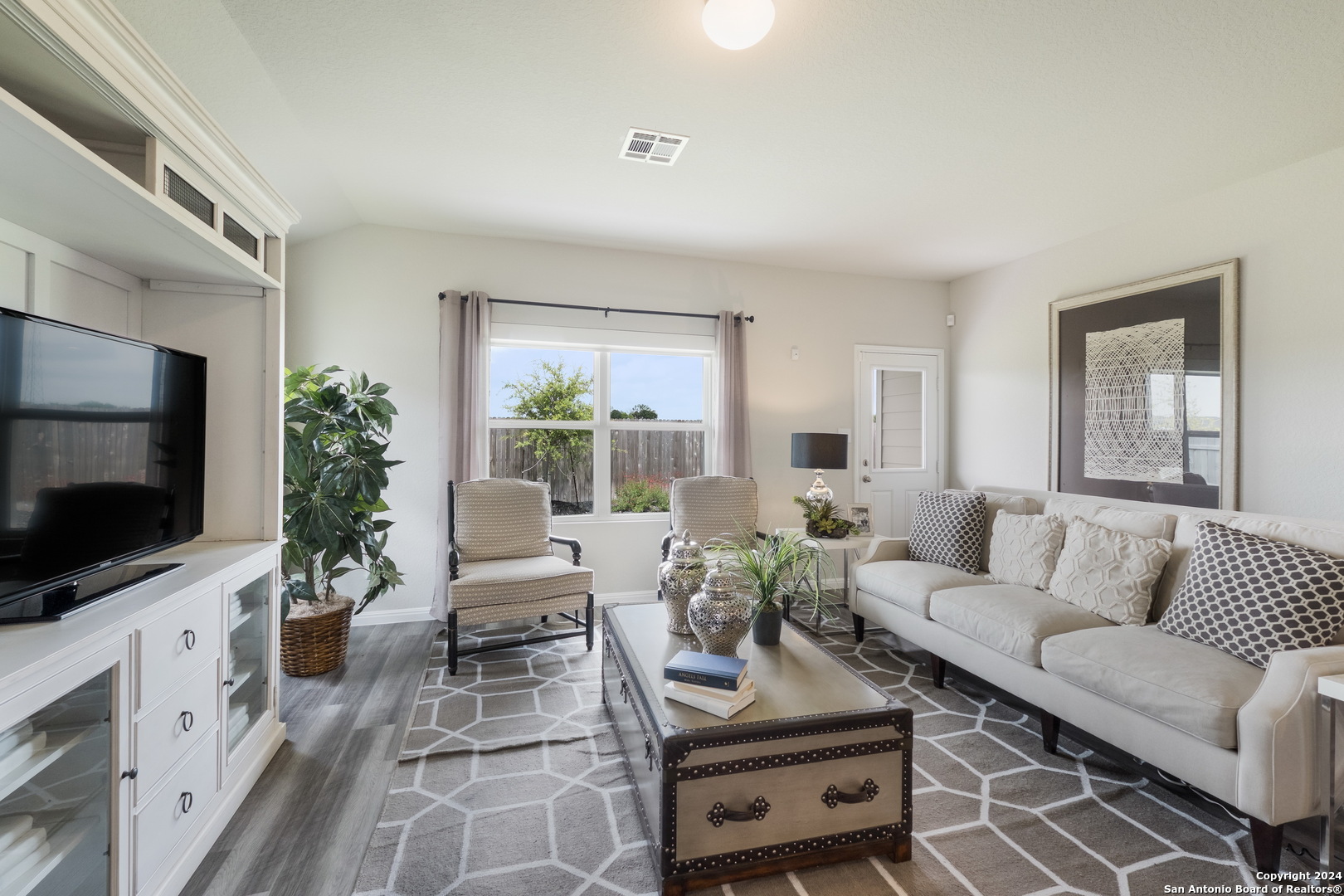 4927 Legacy Trail