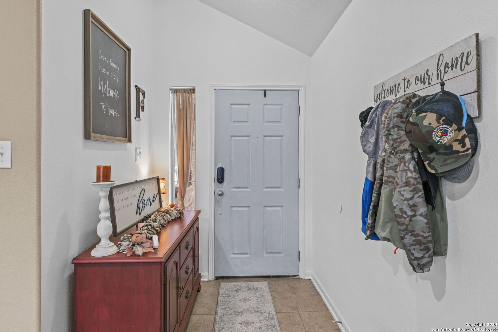 562 Roadrunner Ave