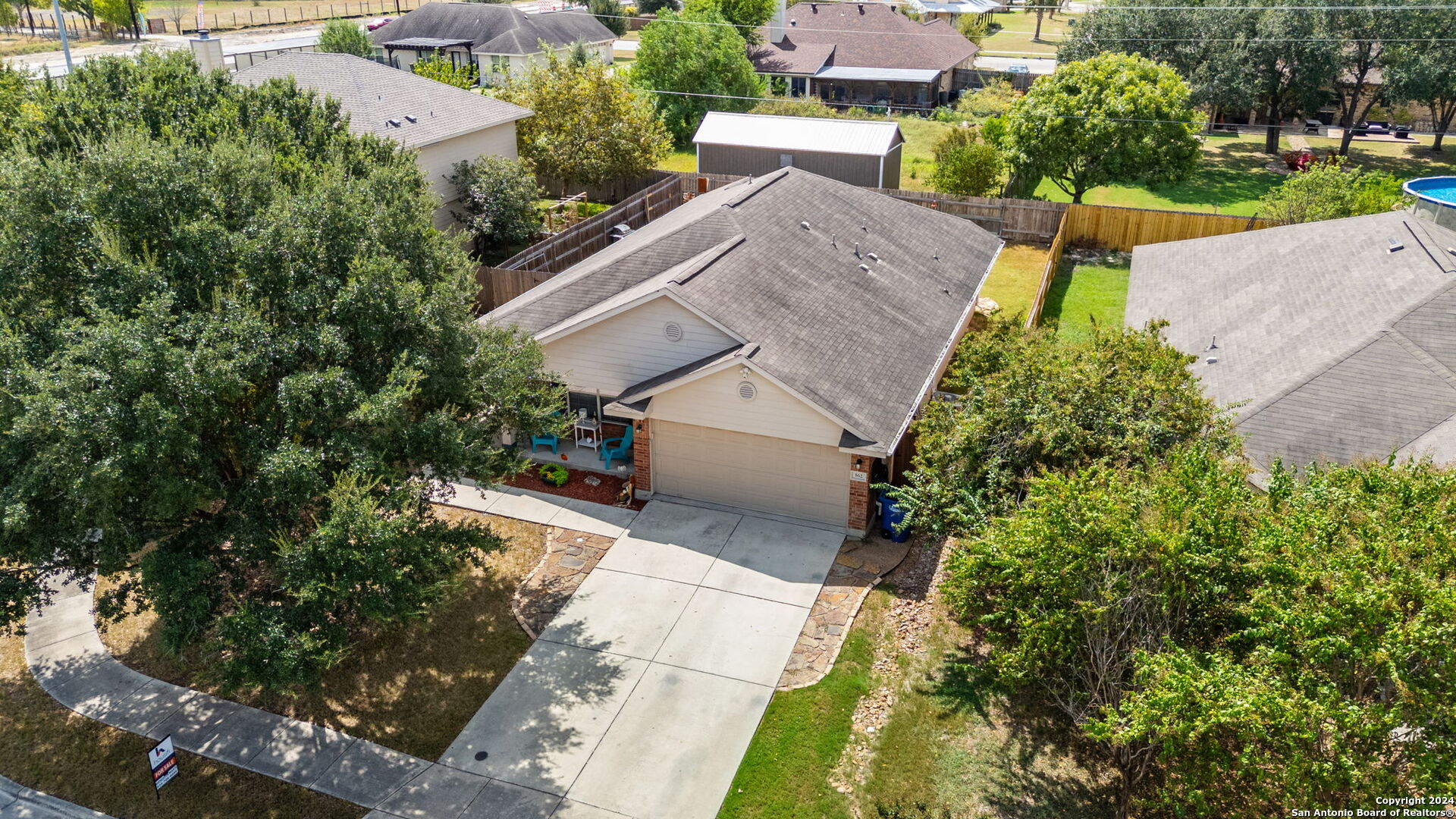 562 Roadrunner Ave