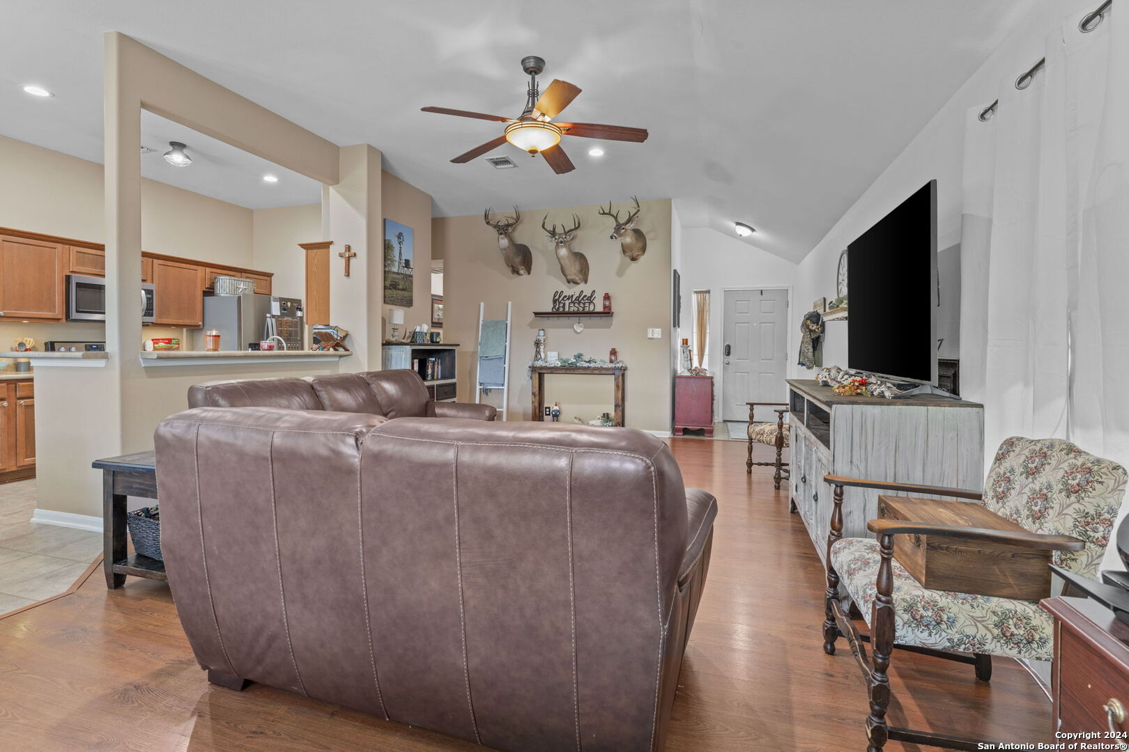 562 Roadrunner Ave