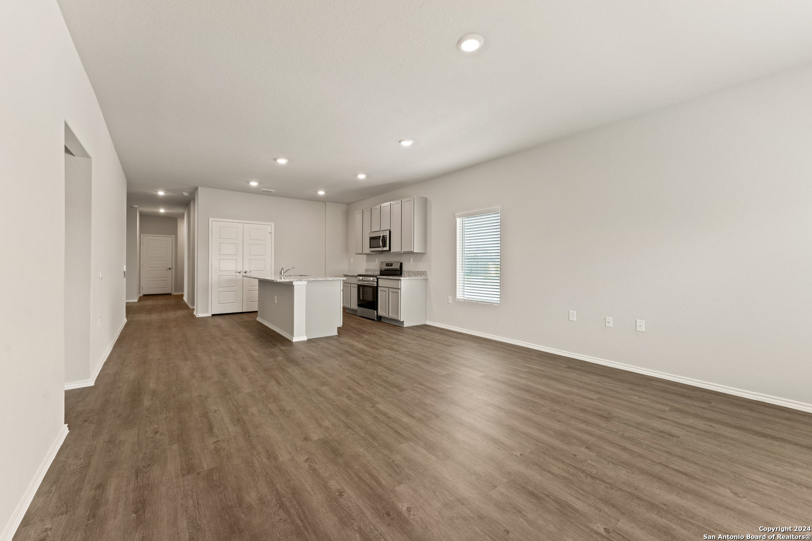 9603 Mainsail Rd