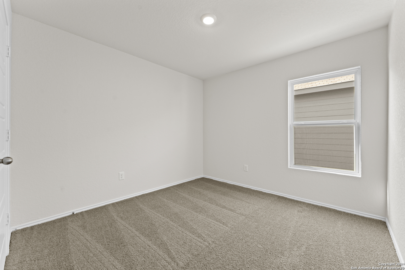 20724 Olive Grove