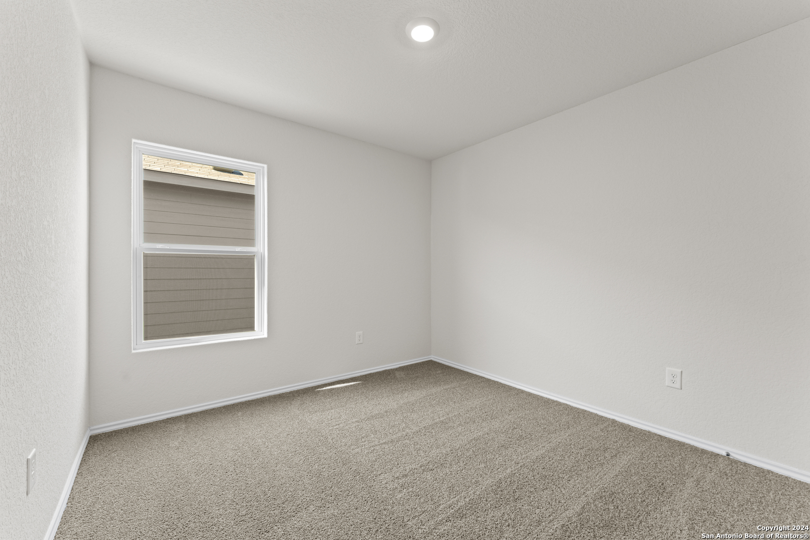 20724 Olive Grove