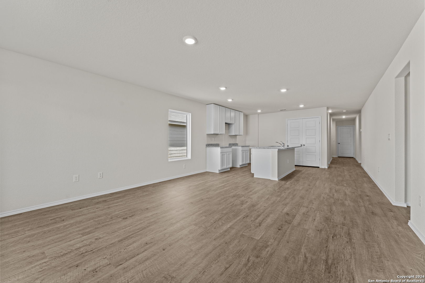 20724 Olive Grove