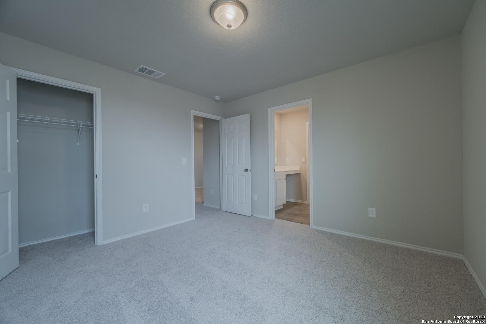 1822 Charlie Cove