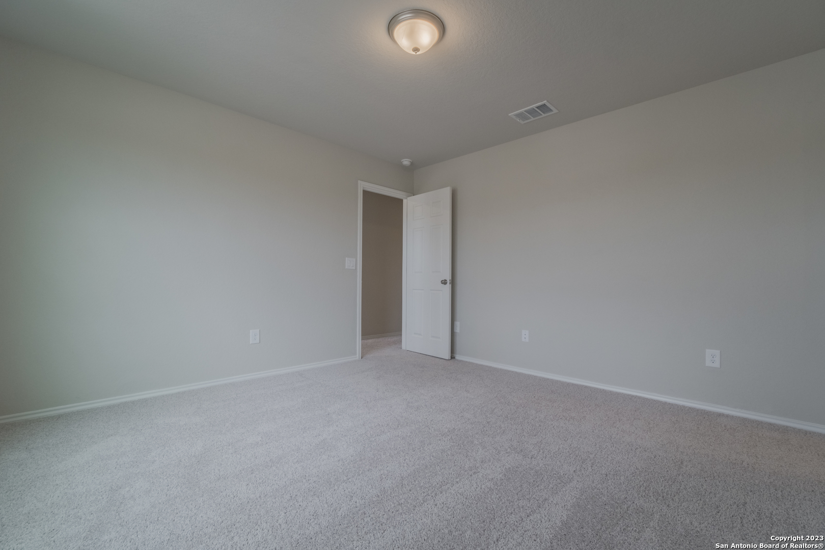 1822 Charlie Cove