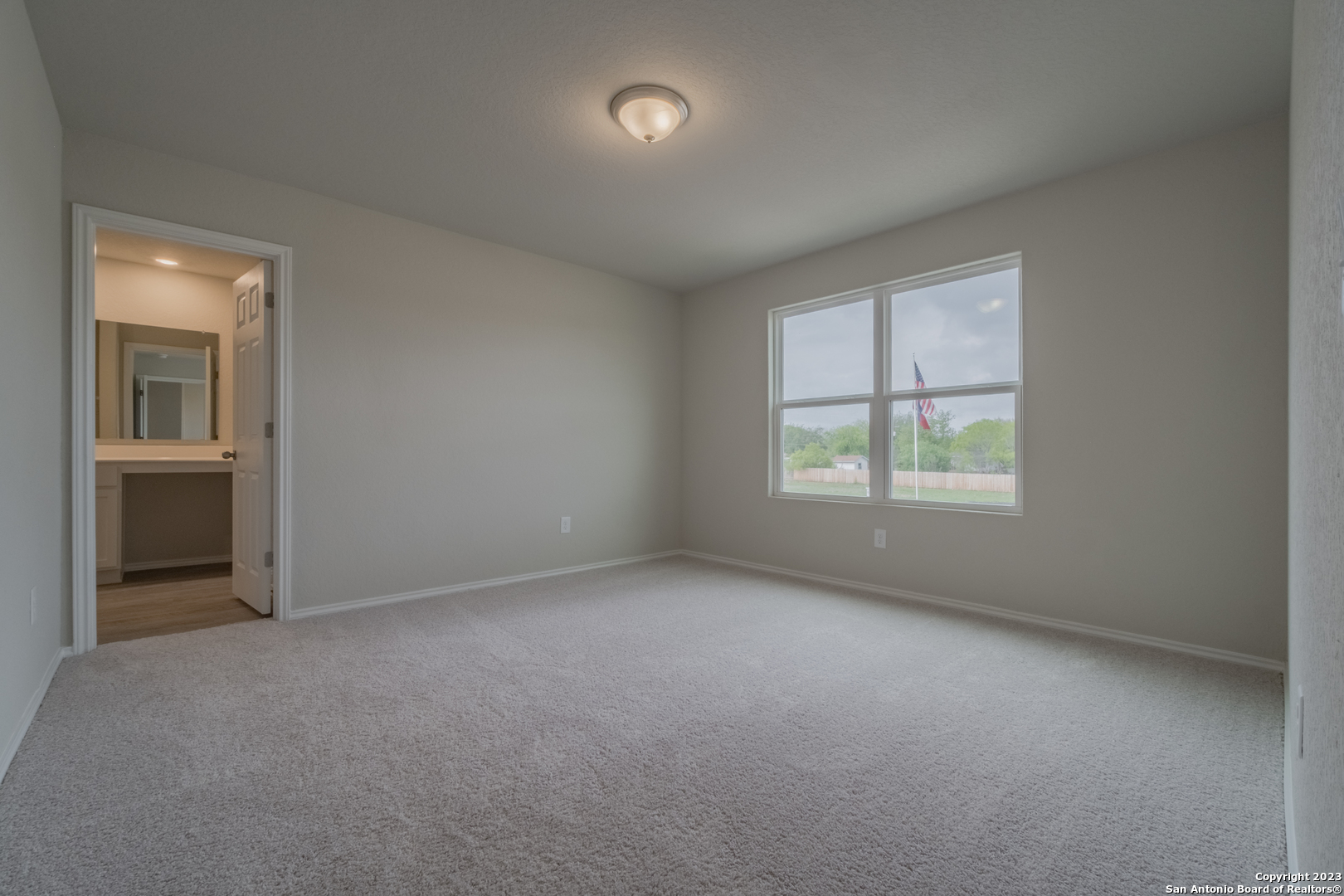 1822 Charlie Cove