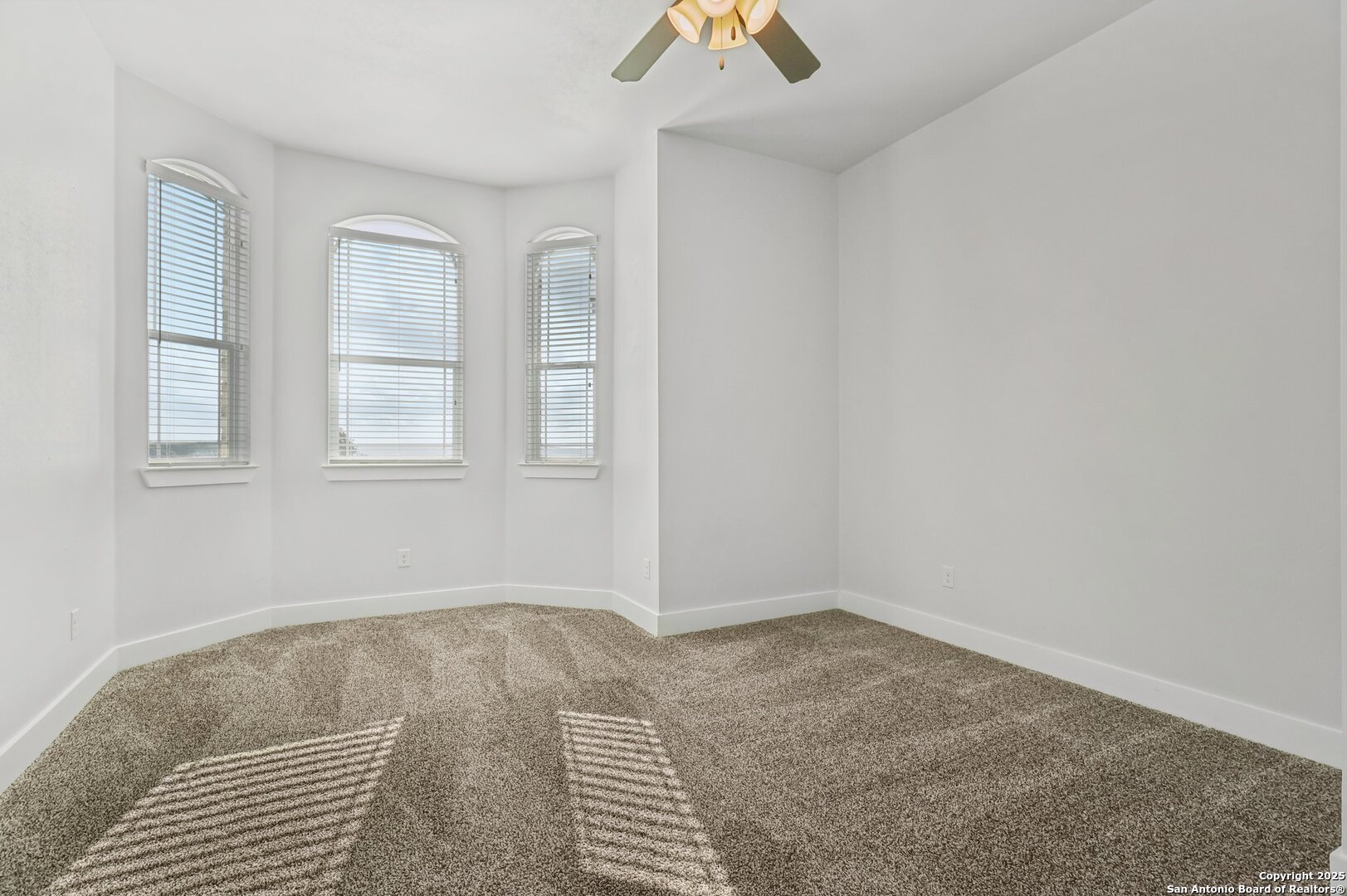 31037 Clover Pass