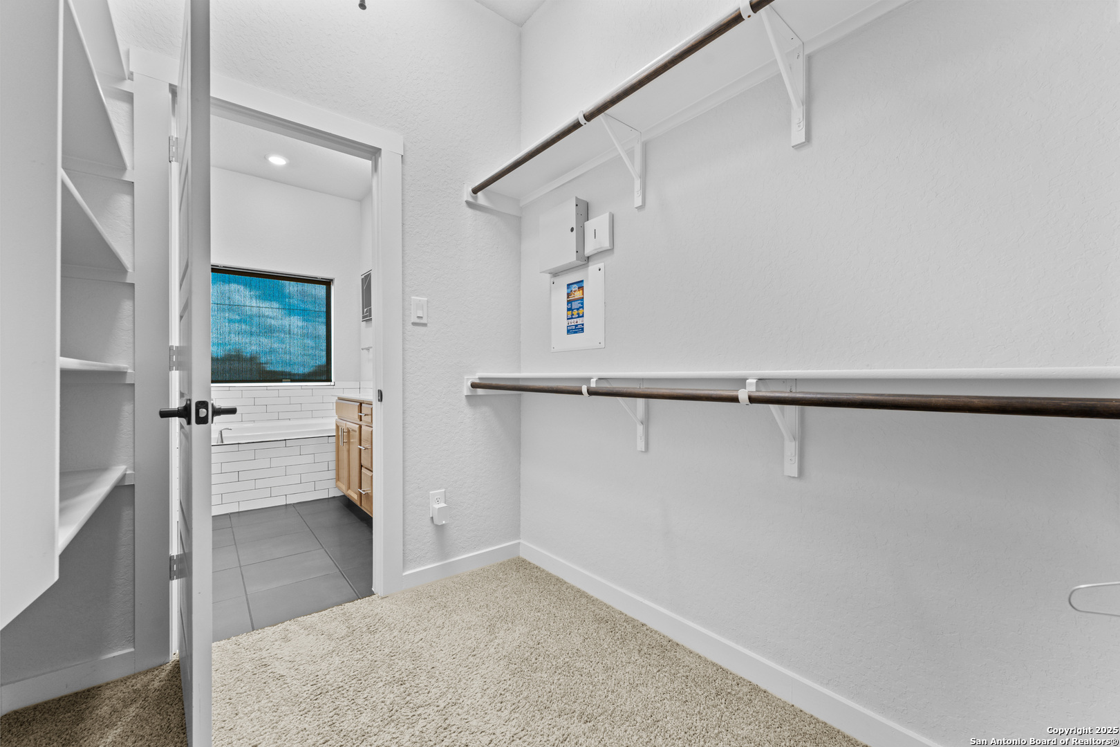 5843 Whitby Rd Unit 6