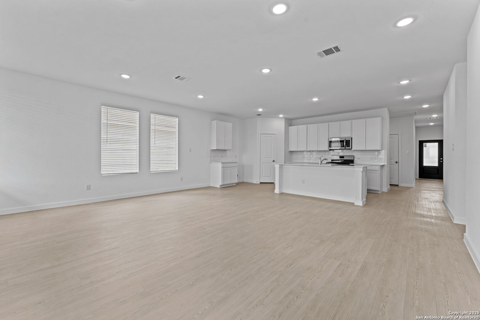 724 Horsetail Ln