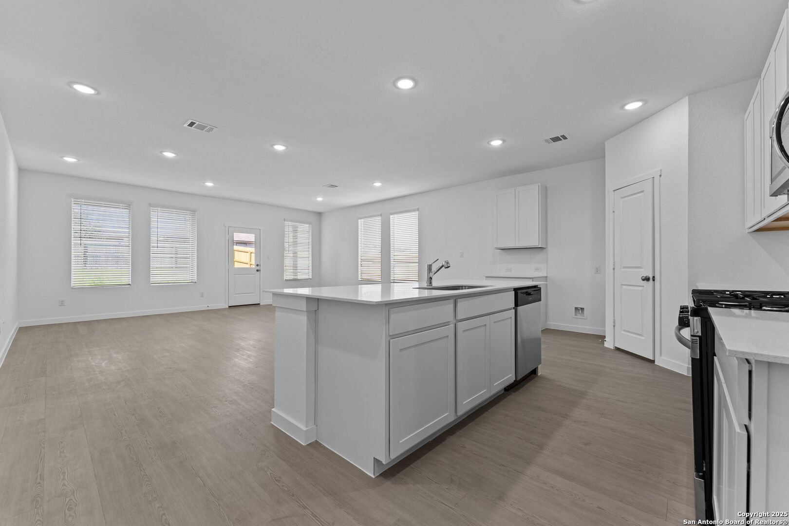 1225 Twisted Creek