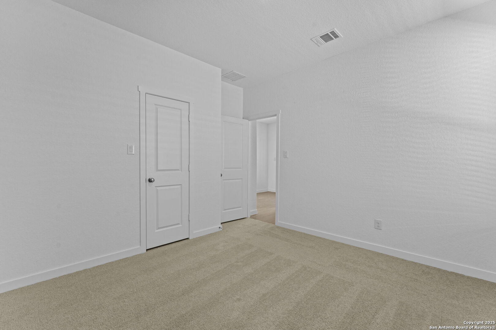 1240 Fox Wing Way