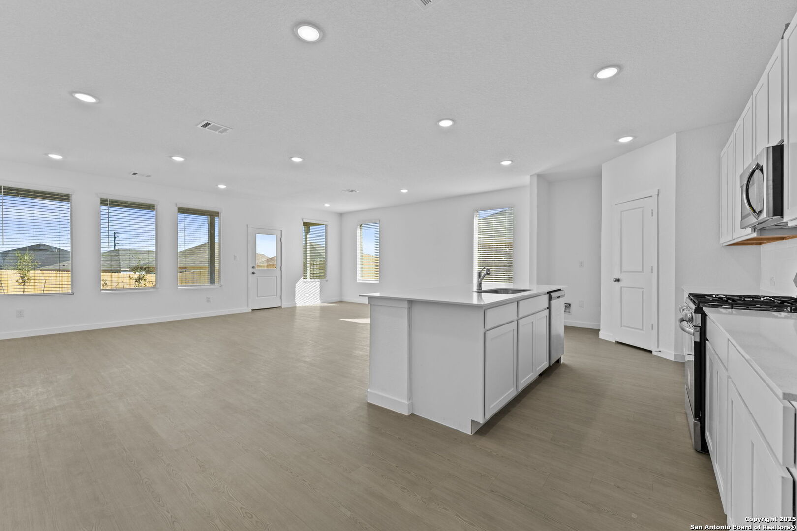 1240 Fox Wing Way