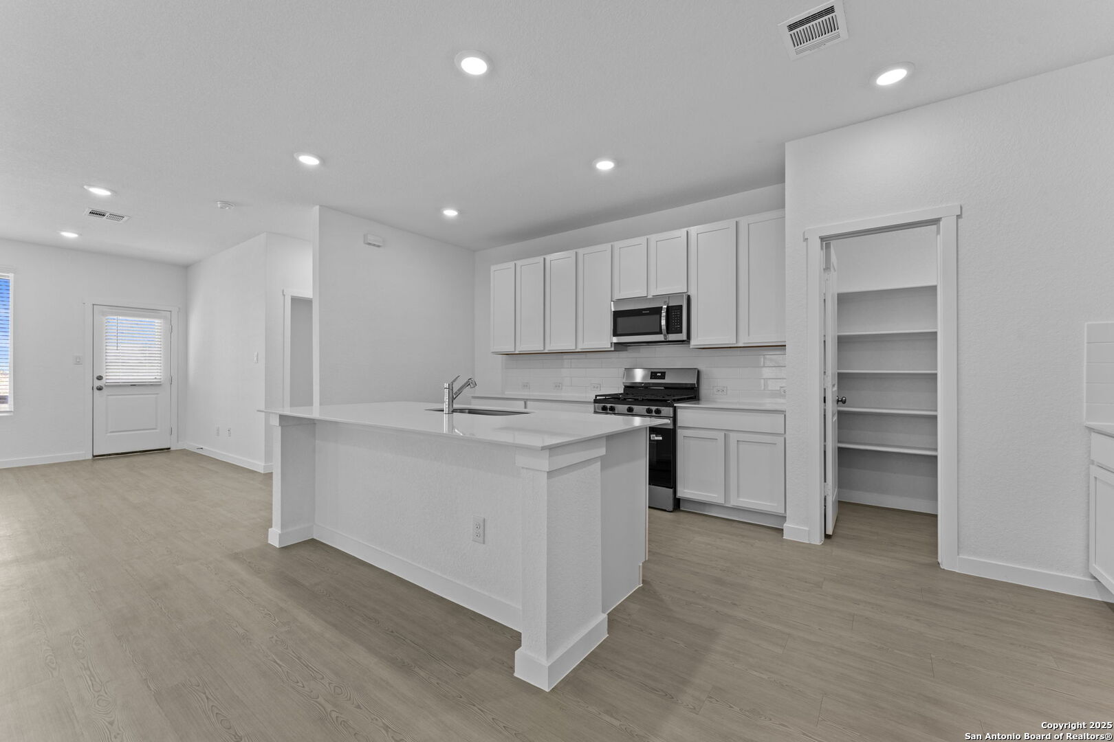 1228 Twisted Creek