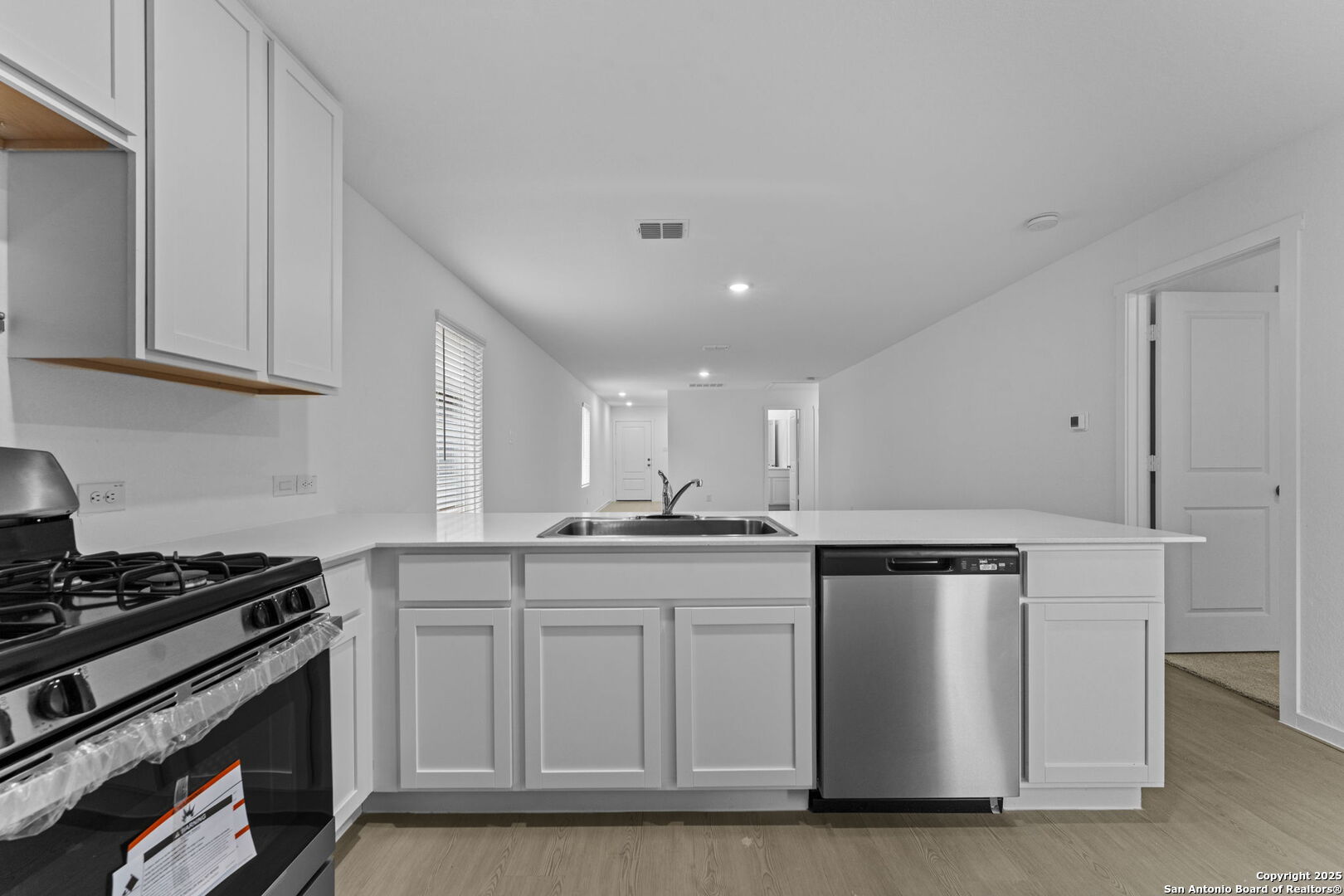 7302 Brownleaf Dr