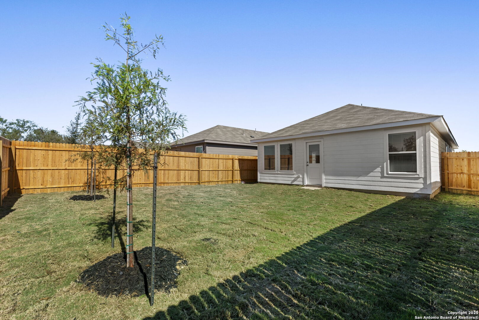 7318 Brownleaf Dr