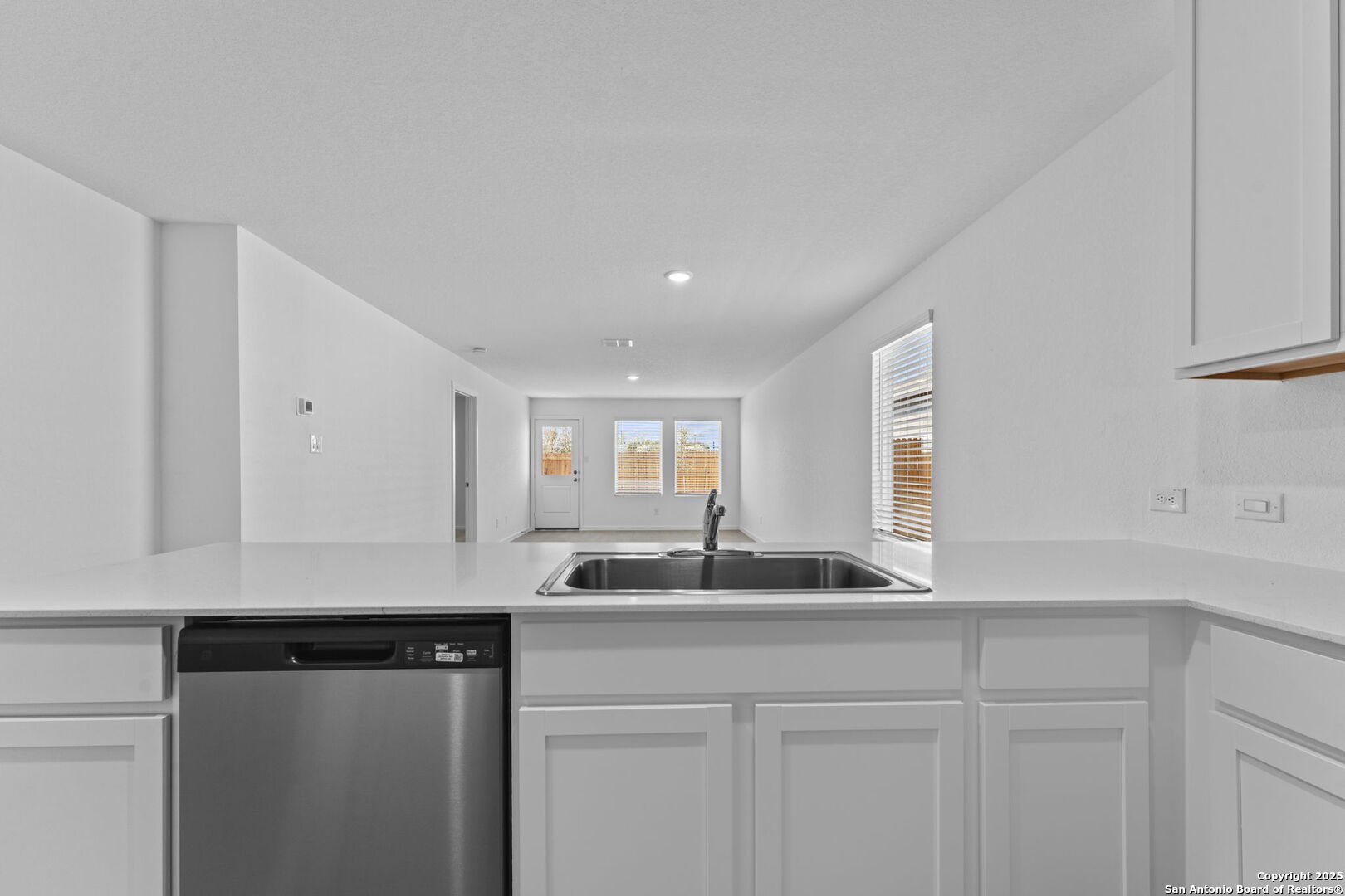 7318 Brownleaf Dr