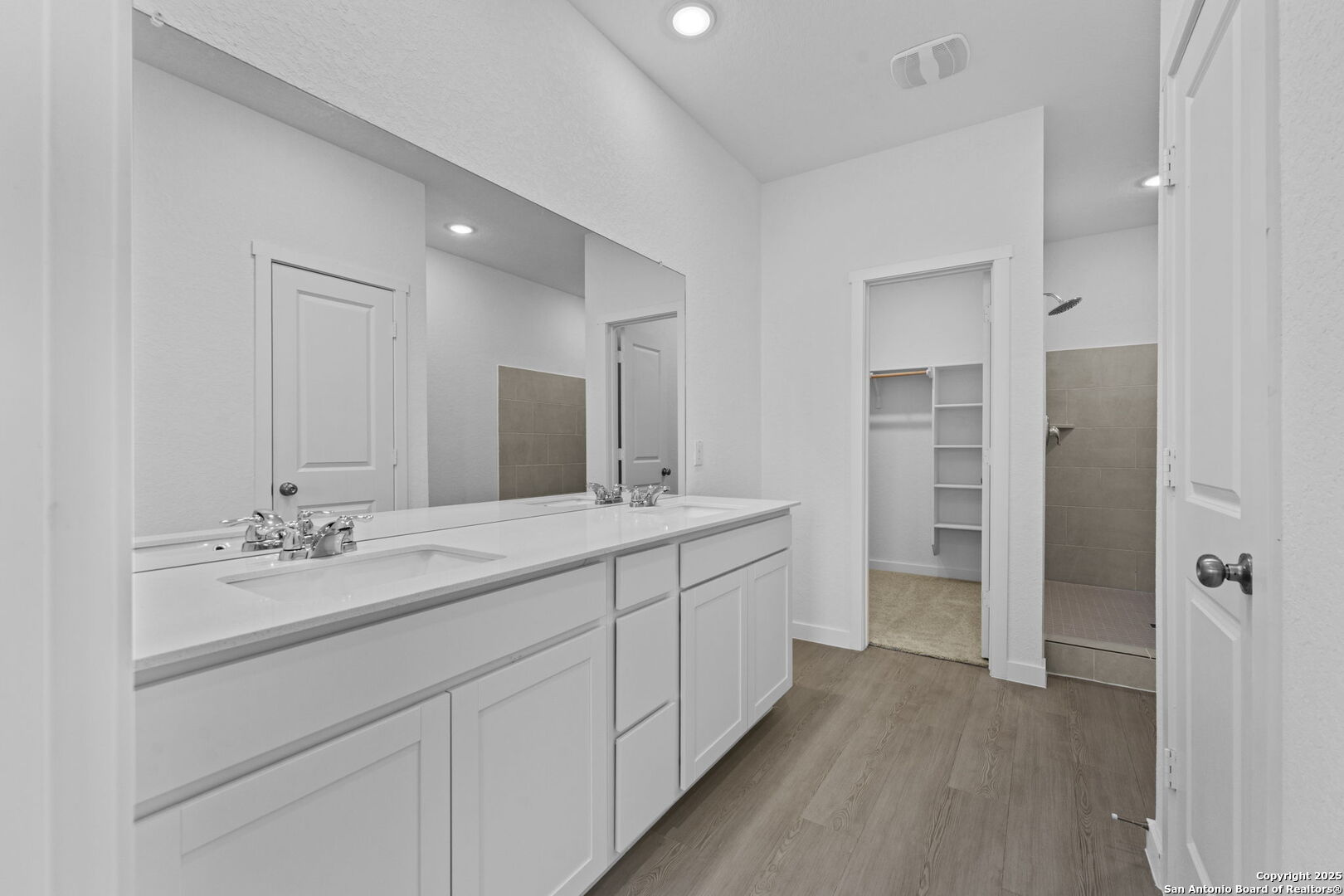 2137 Artemis Drive