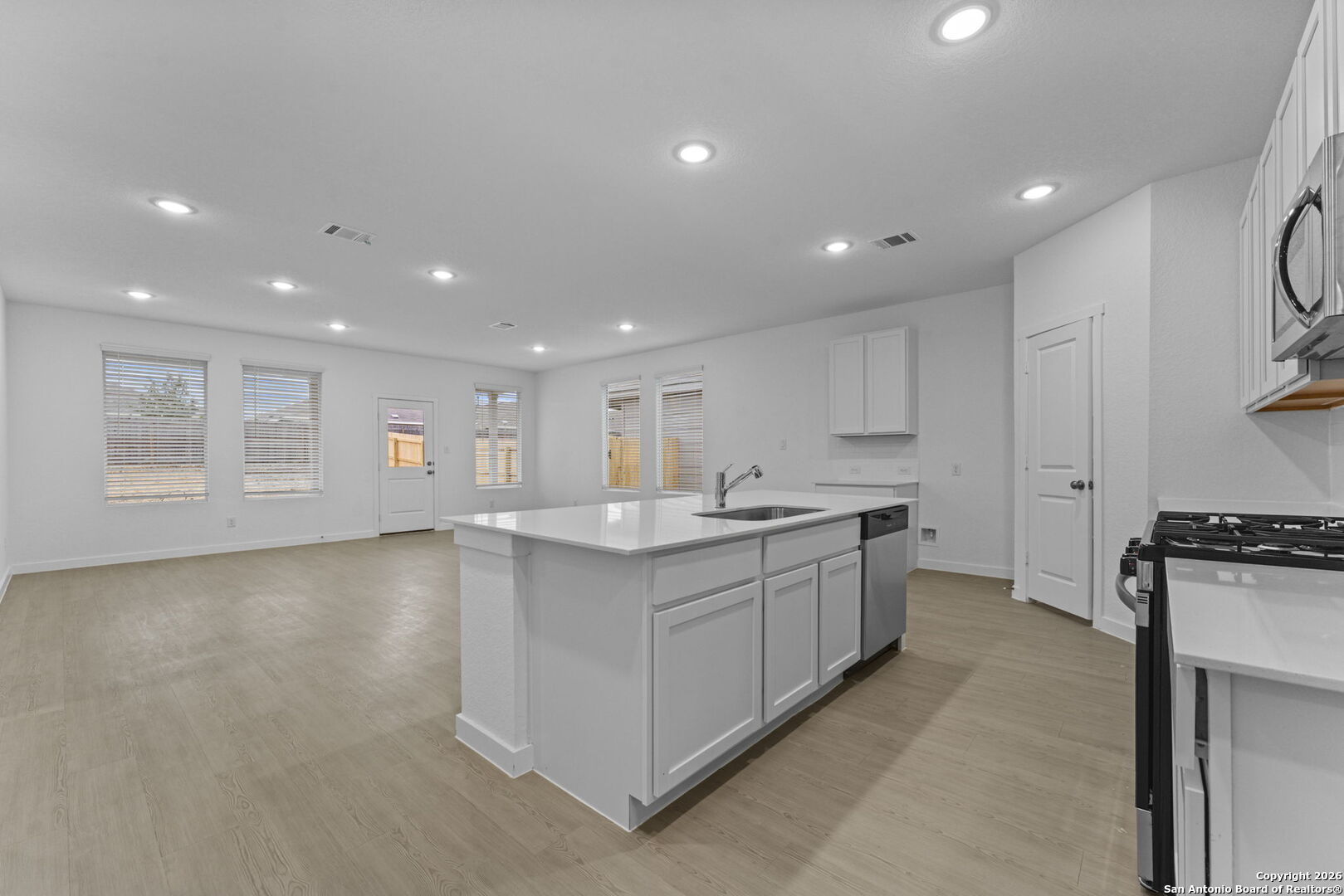 1209 Twisted Creek