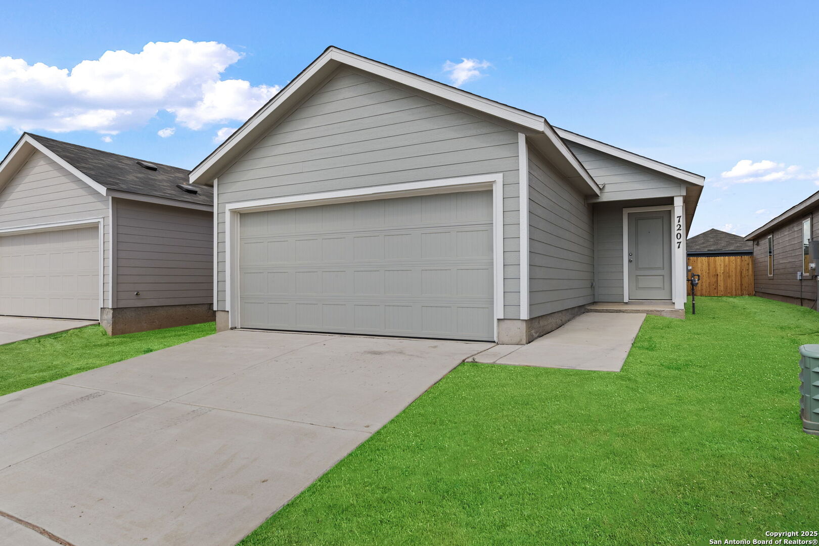 7207 Brownleaf Dr