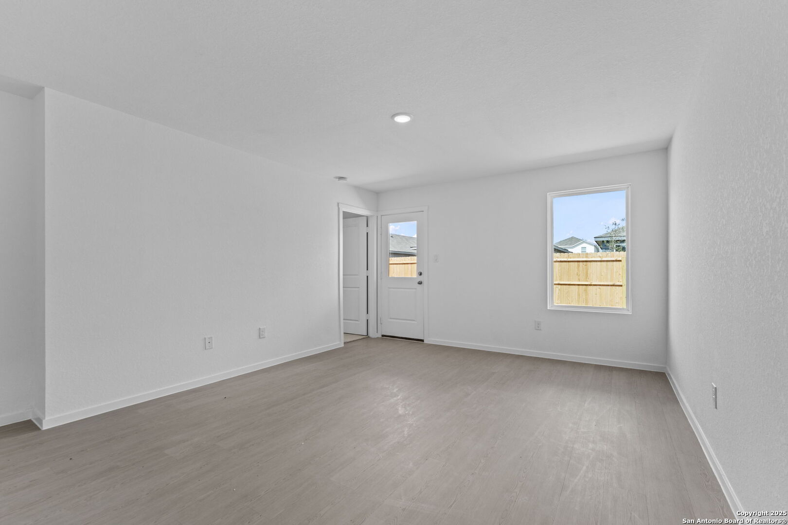 7207 Brownleaf Dr
