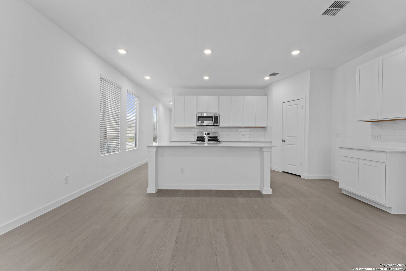 6611 Titan Park