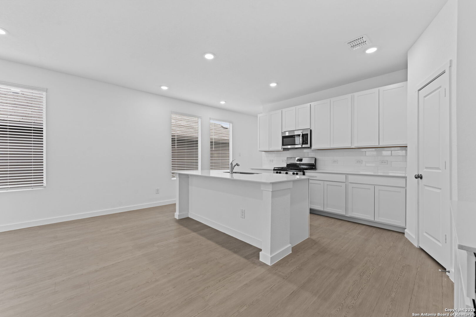 6623 Titan Park