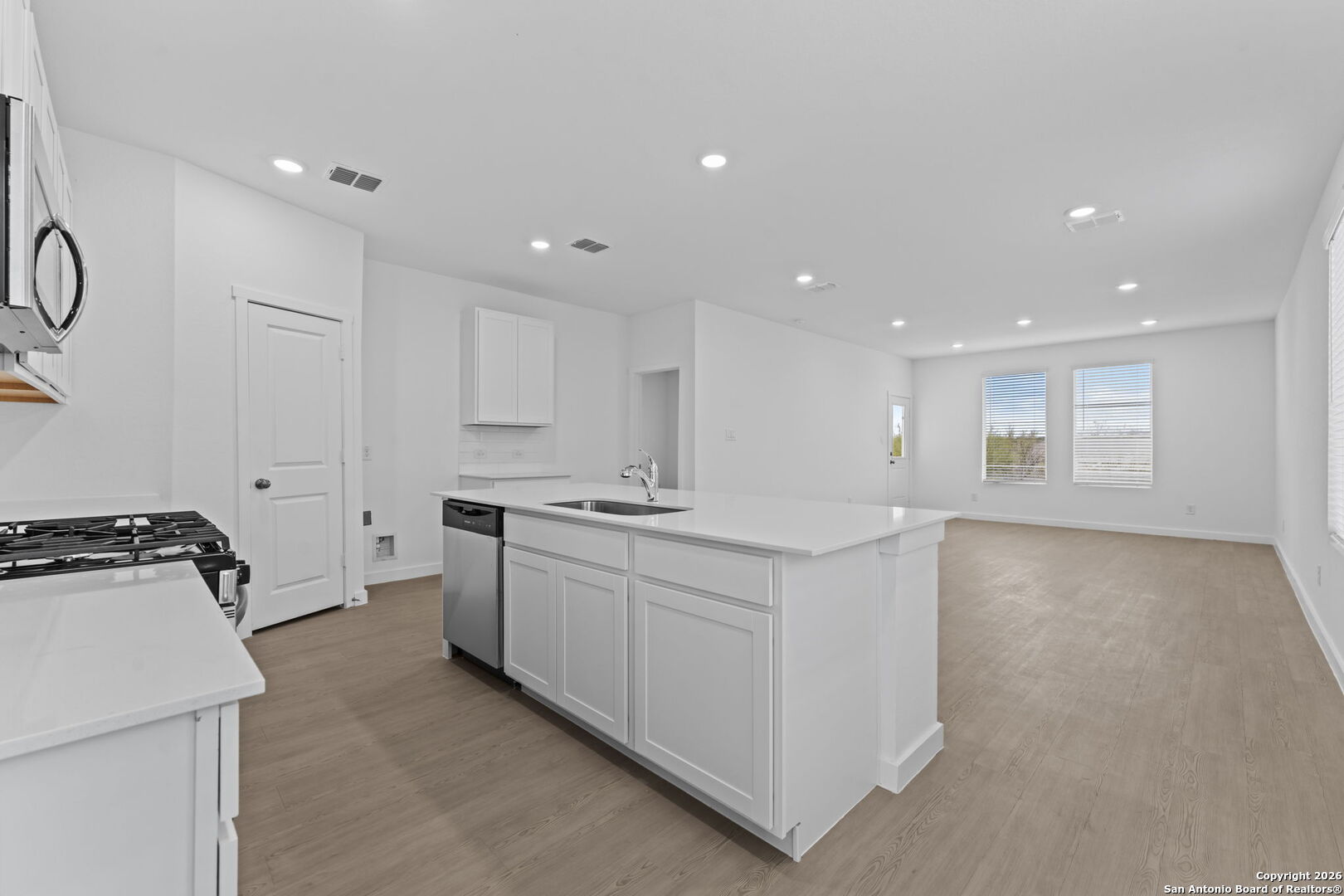 6623 Titan Park