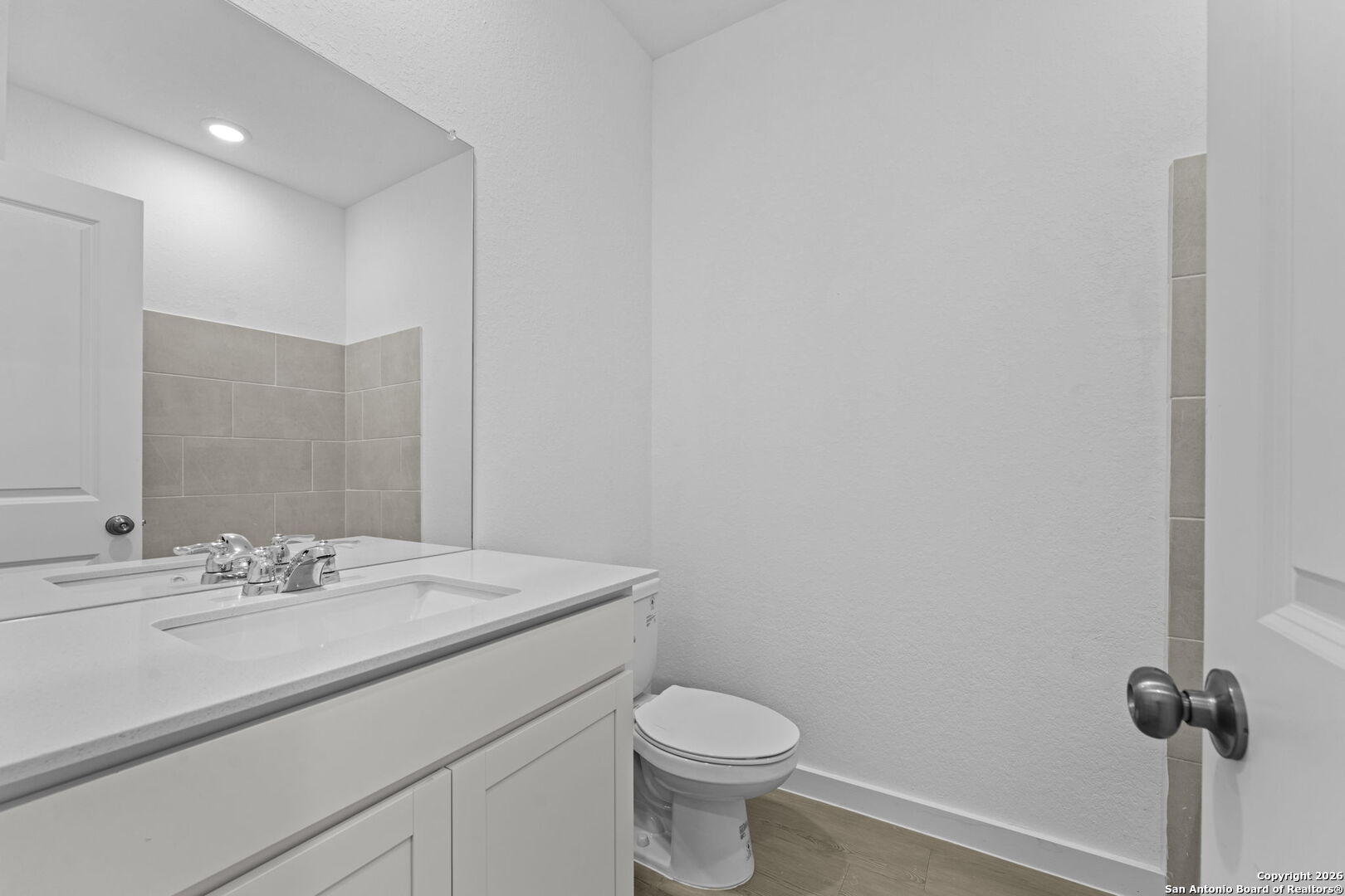6607 Titan Park