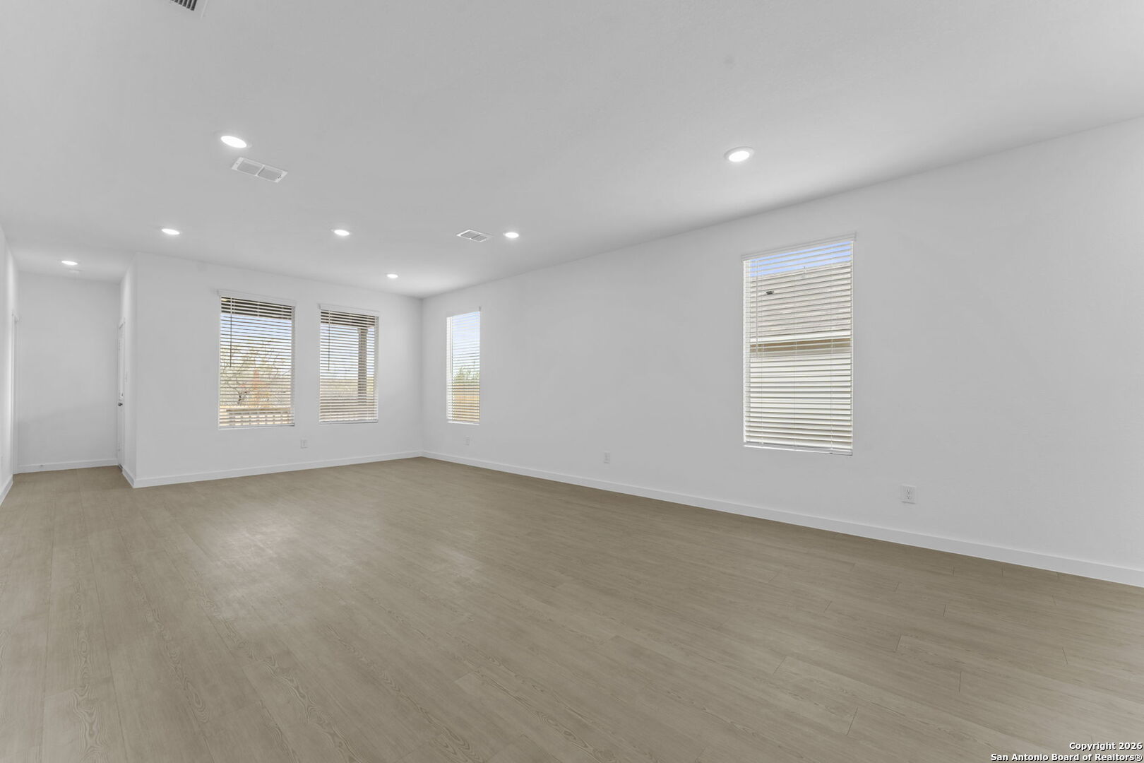 6607 Titan Park