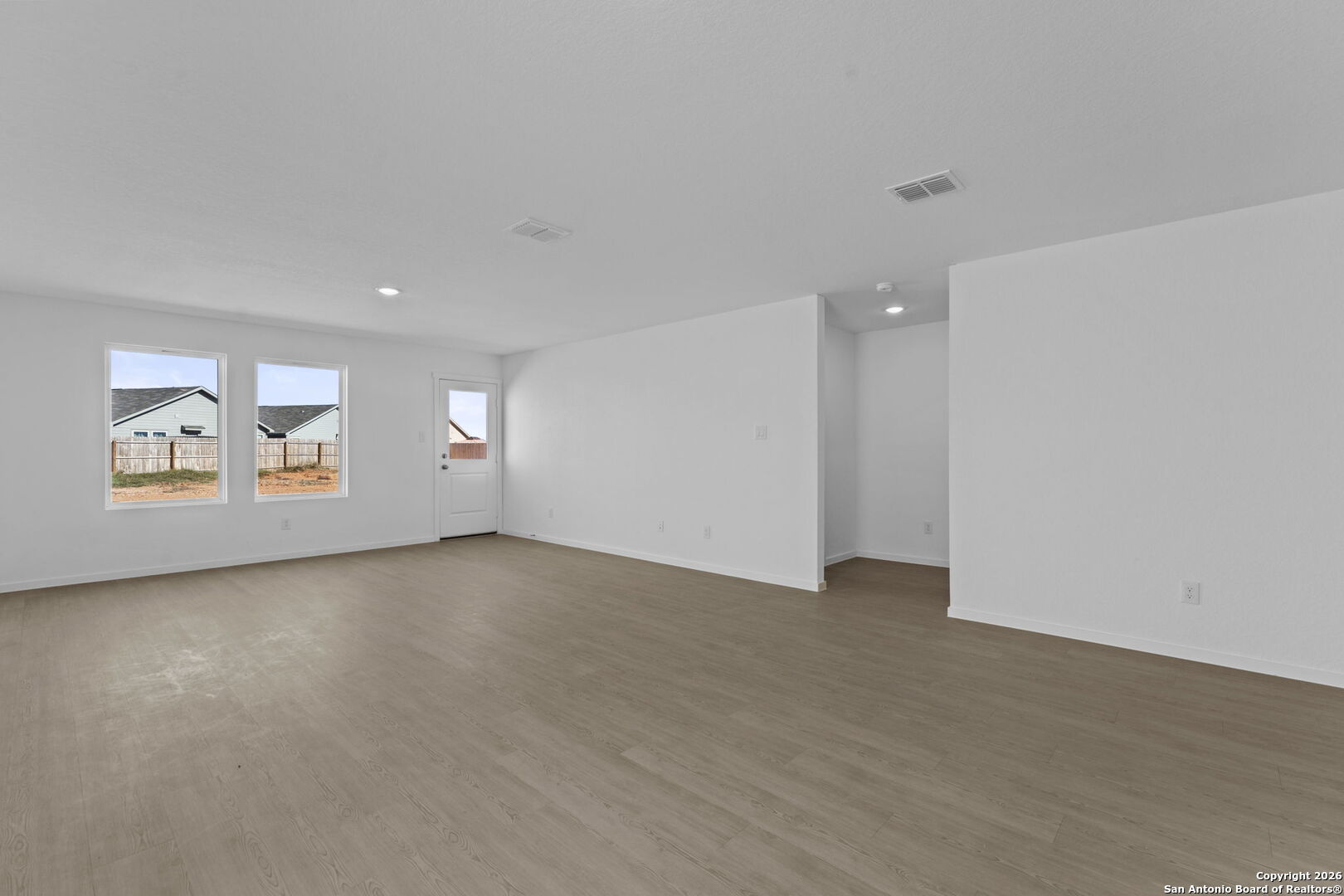 137 Alameda Dr