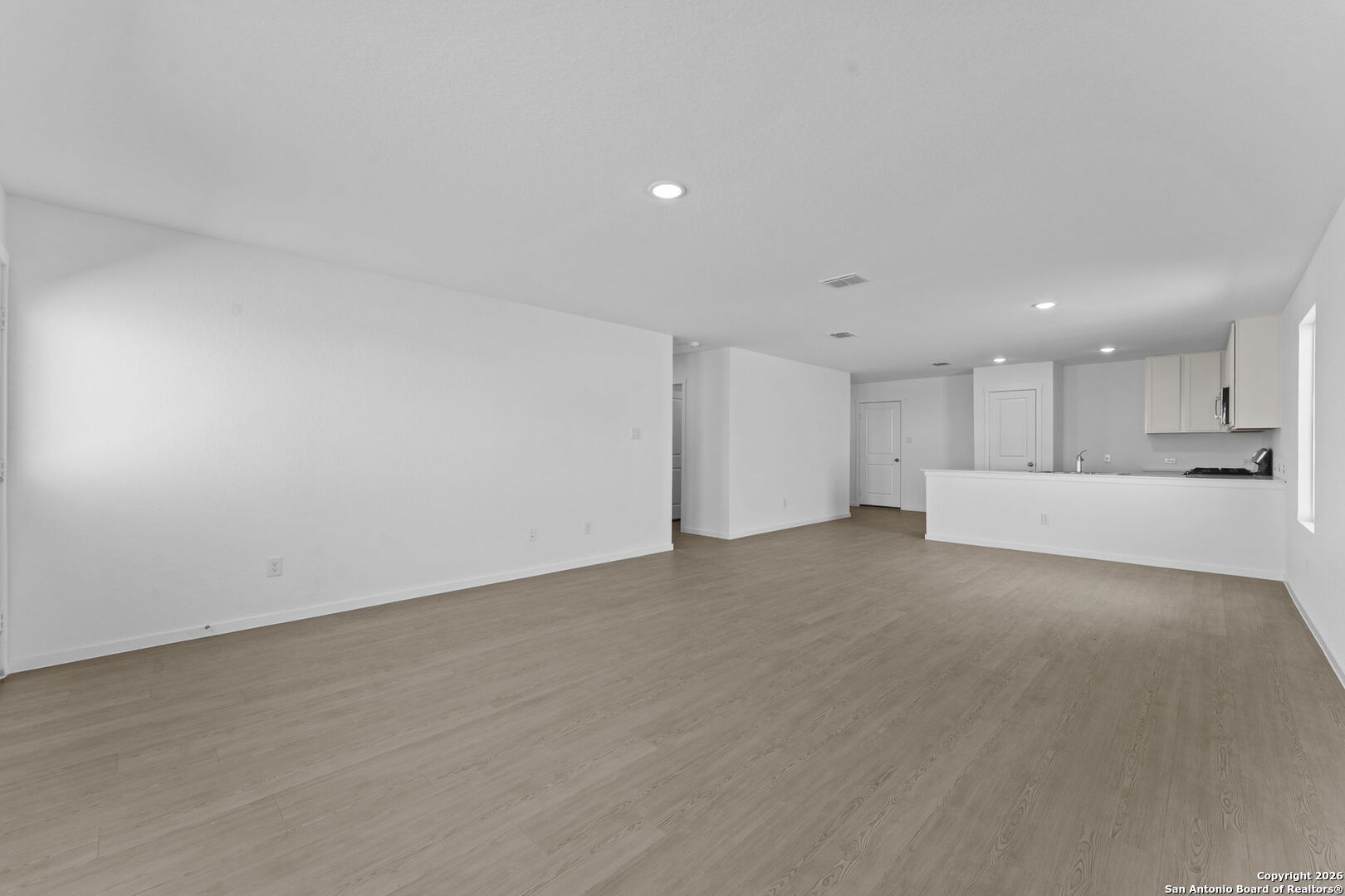 137 Alameda Dr