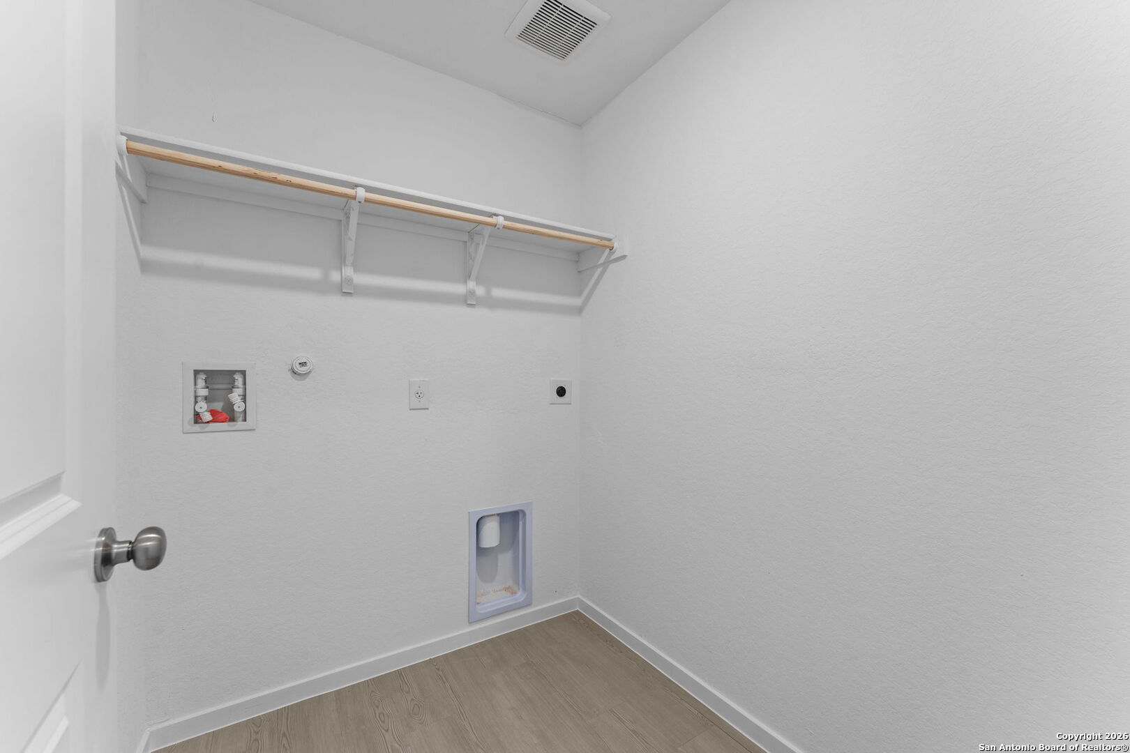 137 Alameda Dr