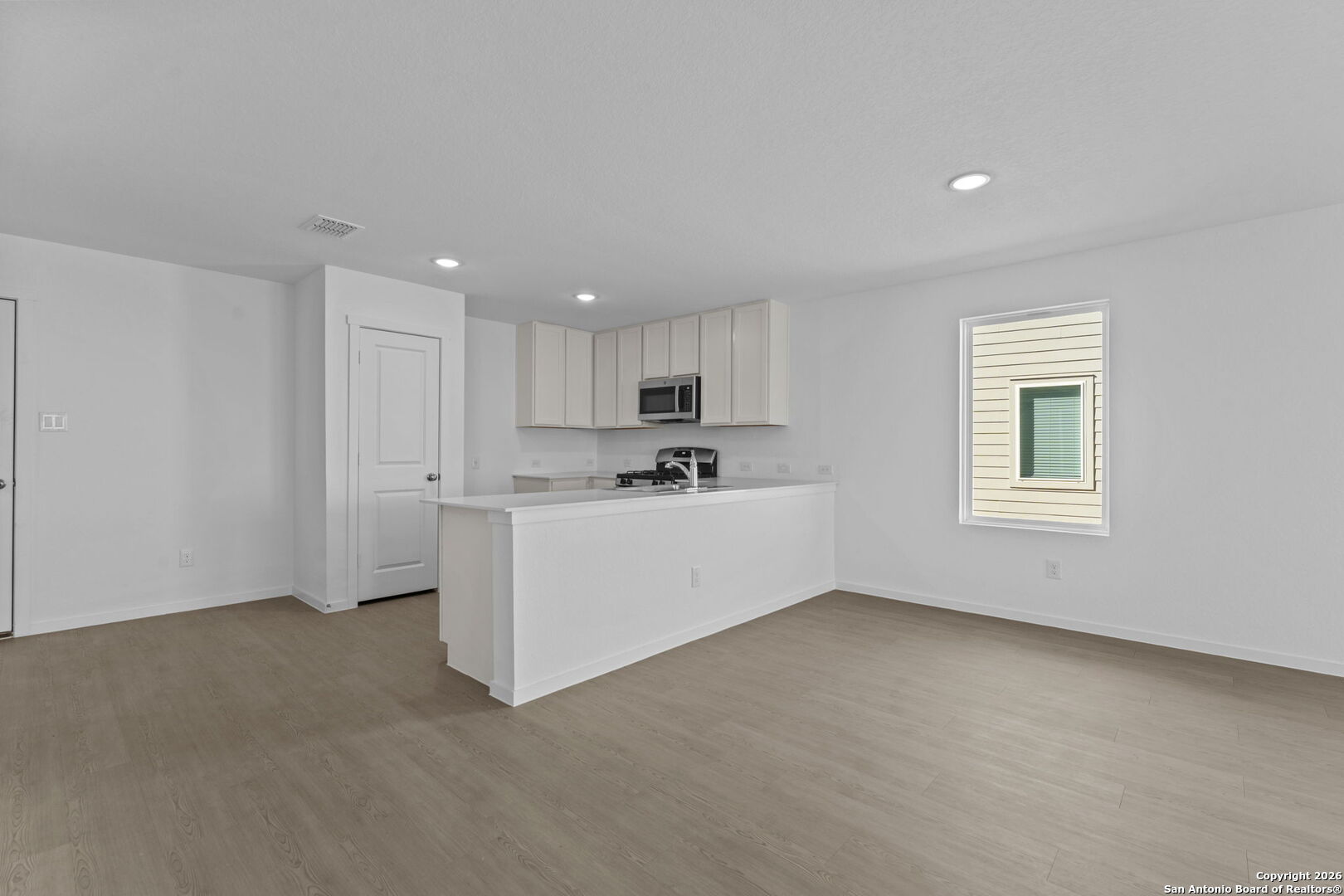 137 Alameda Dr