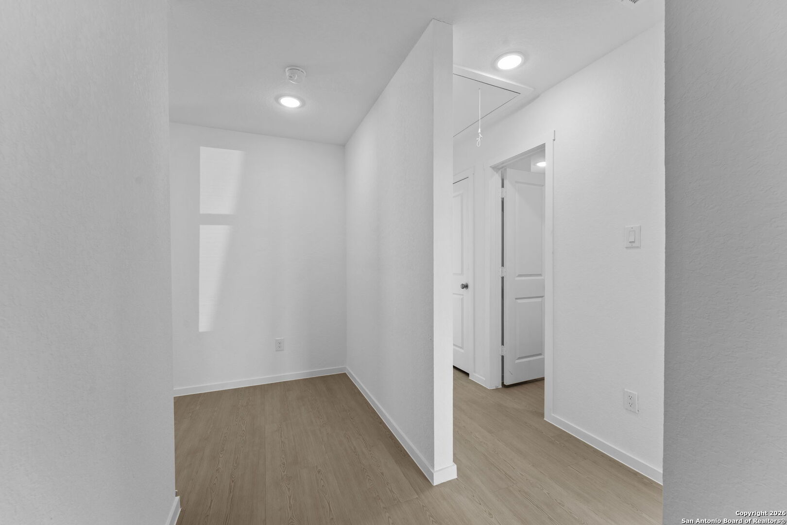 137 Alameda Dr