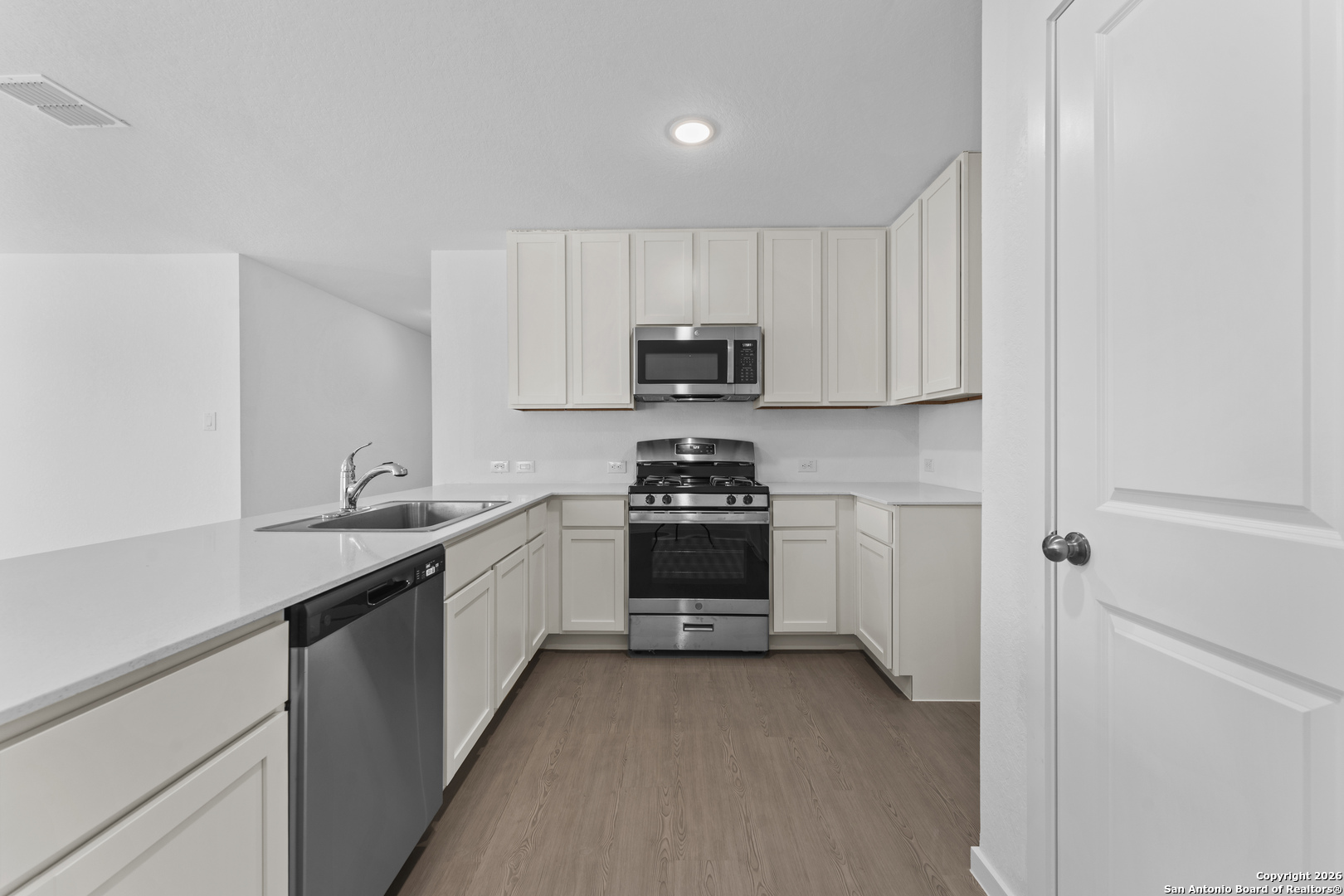 116 Ellendale Place