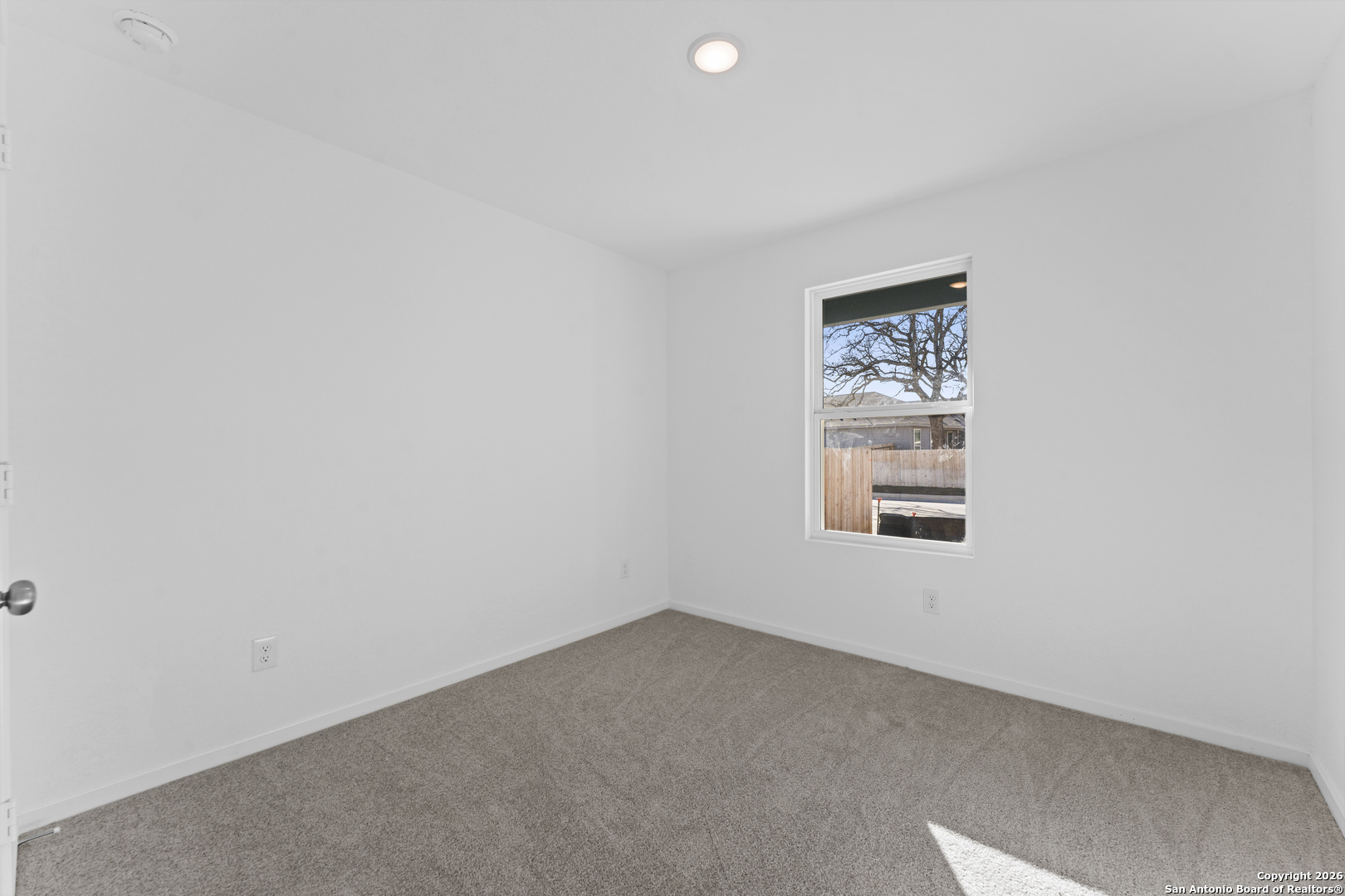 116 Ellendale Place