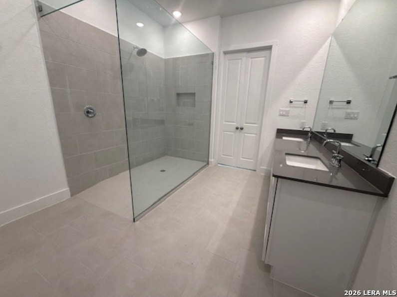 8920 San Carlos